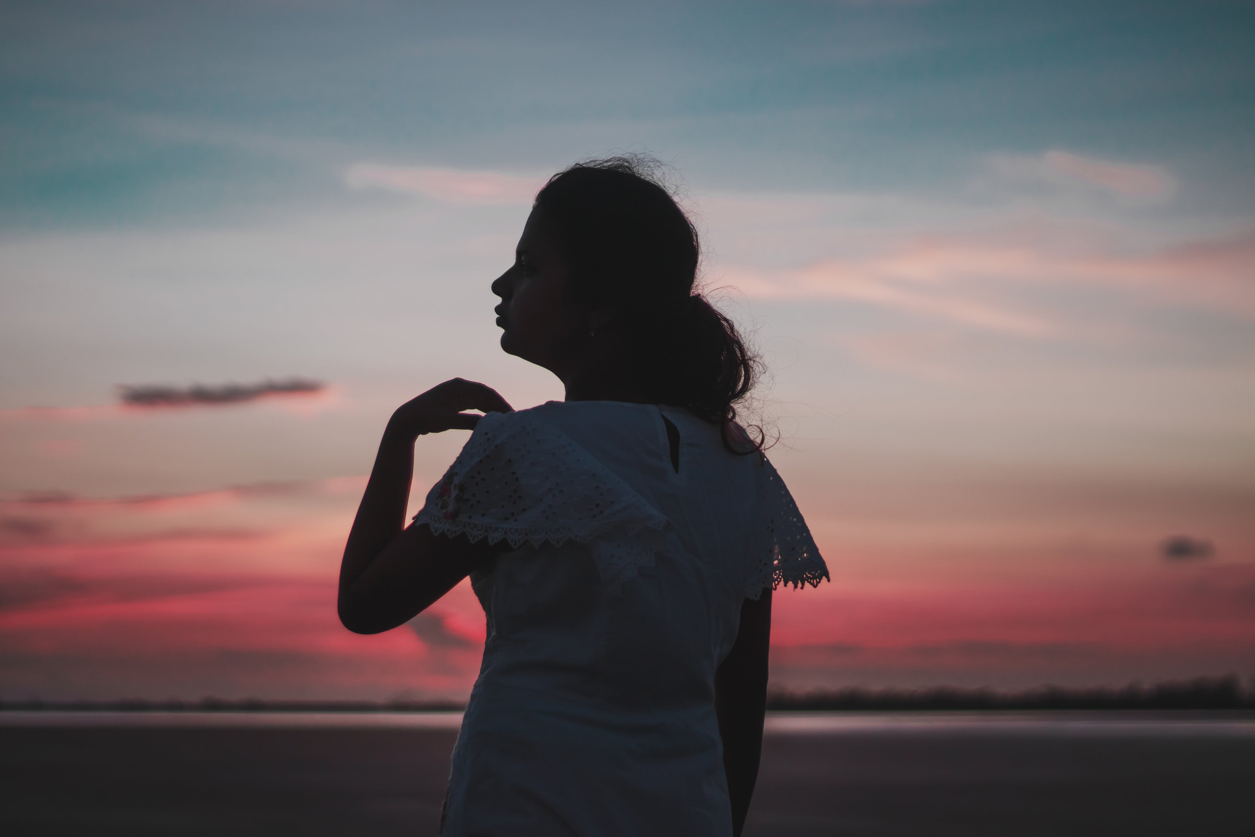 files/silhouette-of-a-persons-profile-at-sunset.jpg